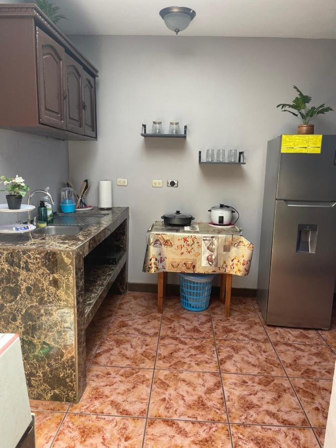 Апартаменты Relax In Downtown Alajuela 5 Min Near The Airport Экстерьер фото